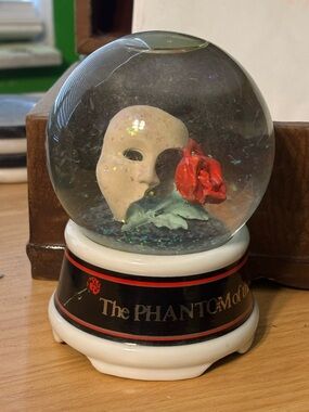Vintage Enesco Phantom of the Opera musical snow globe “Music of the Night”